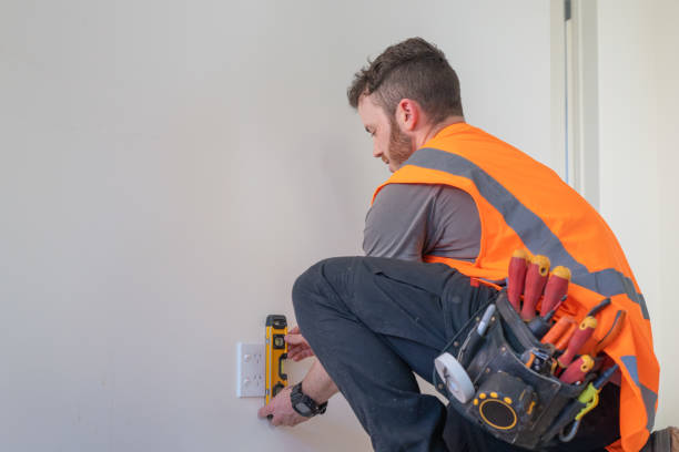 Best Residential Electrician Services  in Streamwood, IL